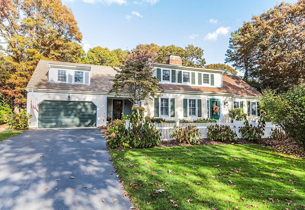 Barnstable, MA 02635,64 Cotuit Bay Dr