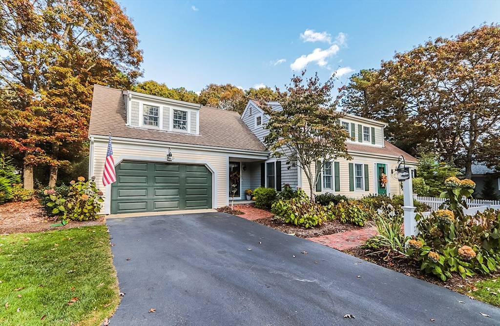 Barnstable, MA 02635,64 Cotuit Bay Dr