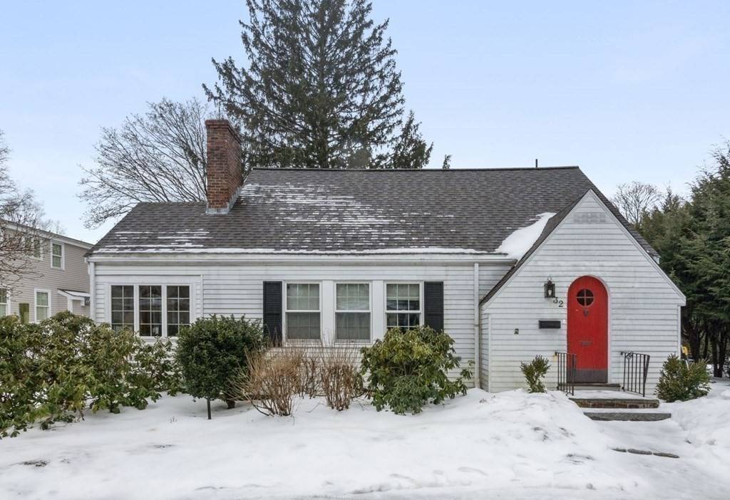 Wellesley, MA 02482,32 Clifford St