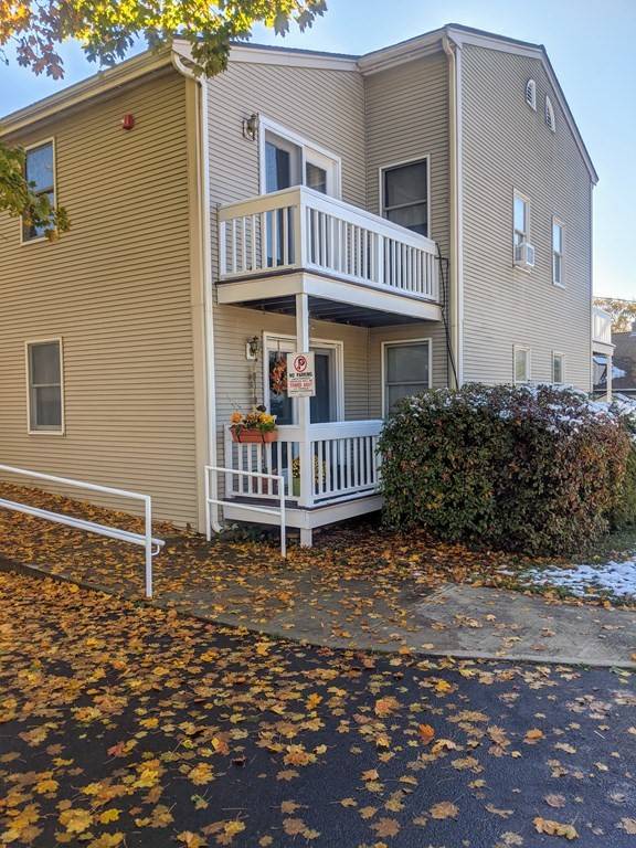 Taunton, MA 02780,22 State St ##1