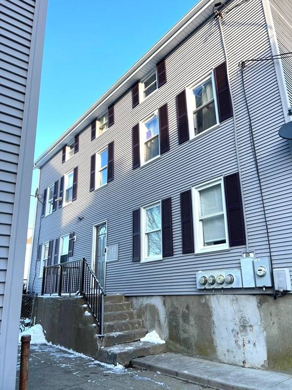 Fall River, MA 02720,122 Davis St