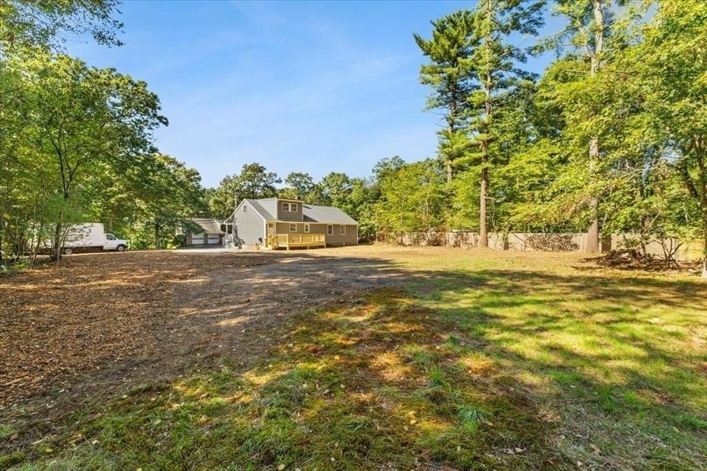 Taunton, MA 02780,1841 Bay Street