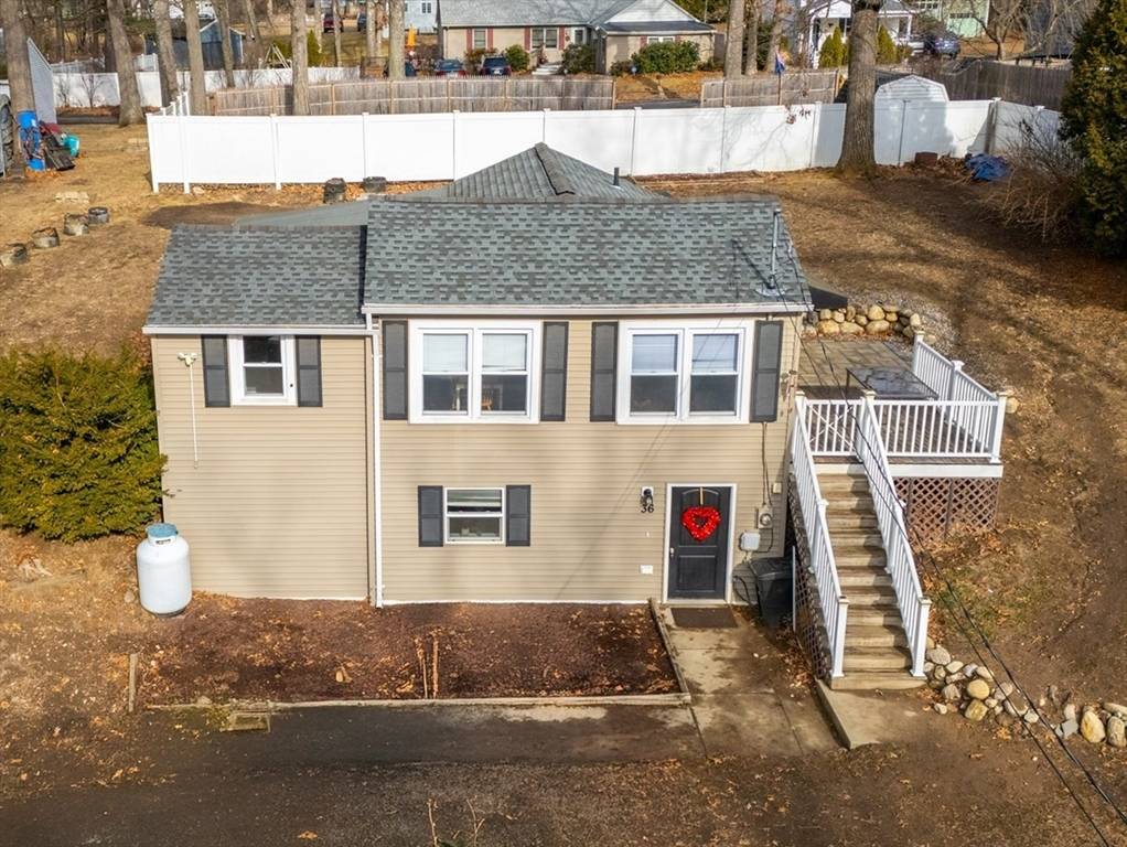 Southwick, MA 01077,36 N Lake Ave