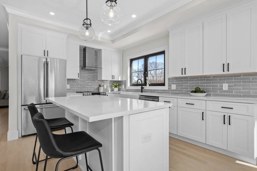 Boston, MA 02132,38 Maplewood St #38