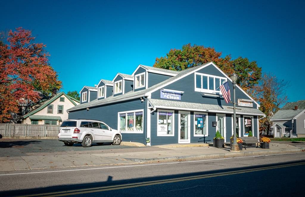 Needham, MA 02492,315-317 Chestnut St