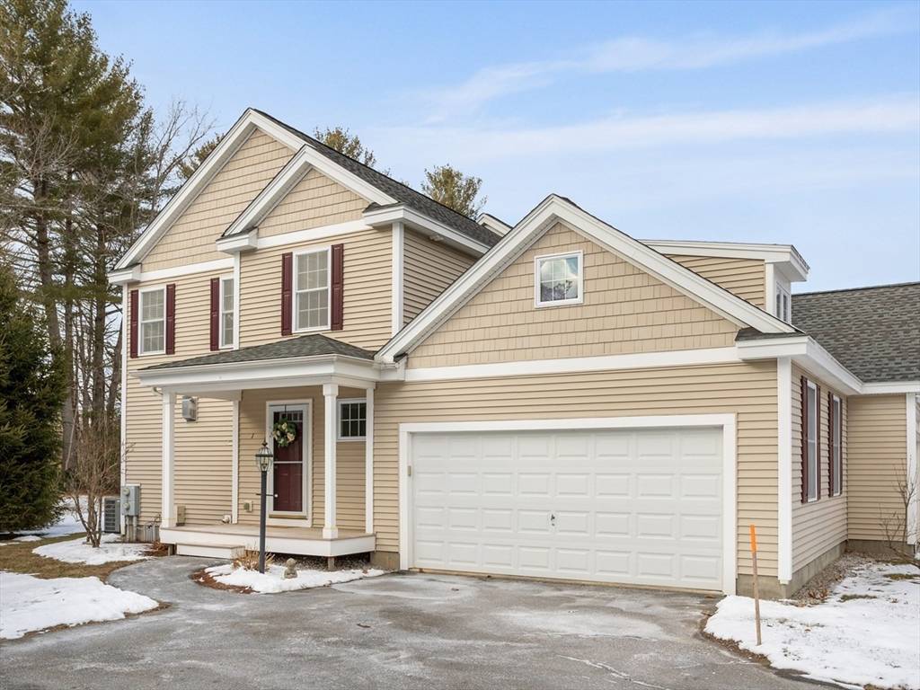 Westford, MA 01886,1 Holbrook Lane #16