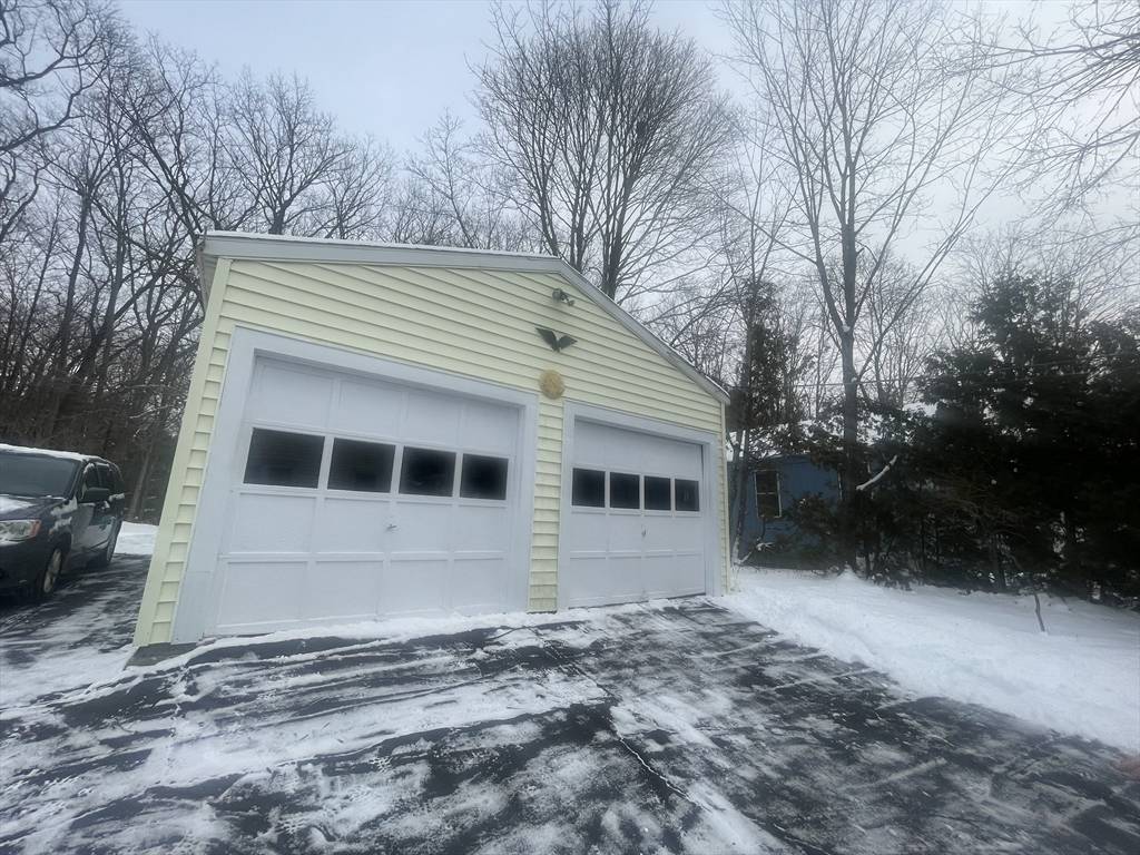 Lunenburg, MA 01462,5 Pleasant St