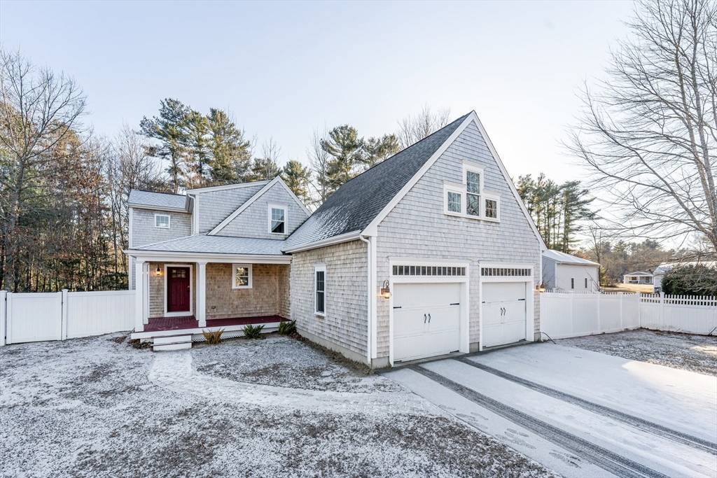 Freetown, MA 02717,2 Pinecone Ln