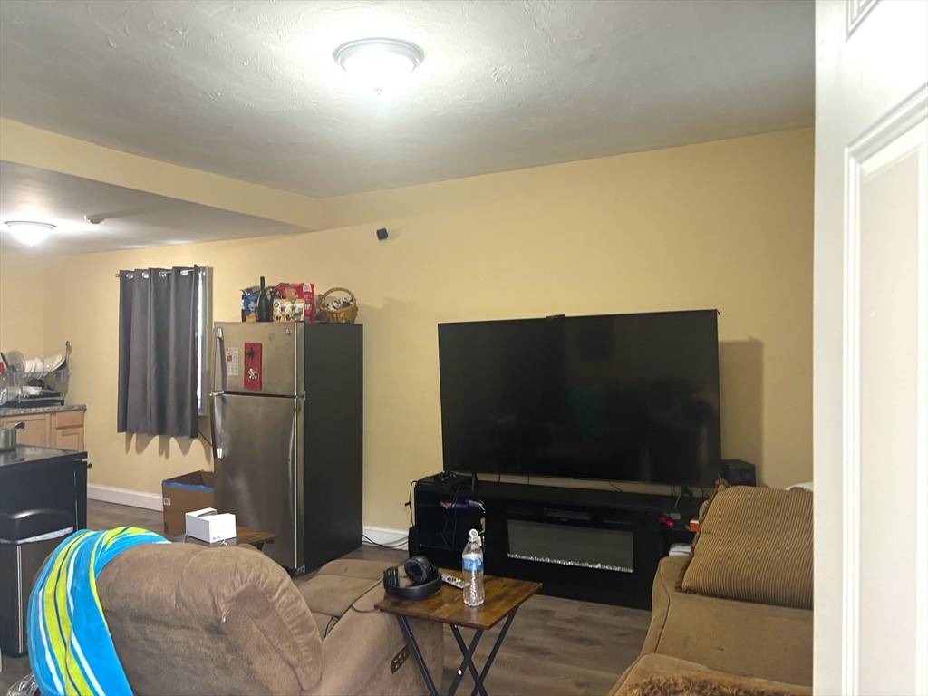 417-423 Broad St Cumberland, RI 02864