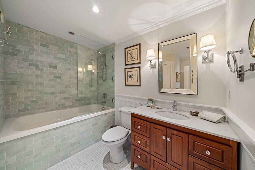 16 Harcourt St #8D Boston, MA 02116
