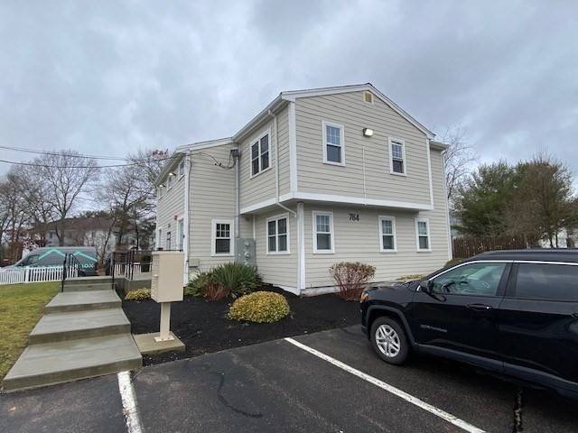 Marshfield, MA 02050,764 Plain Street #1-3