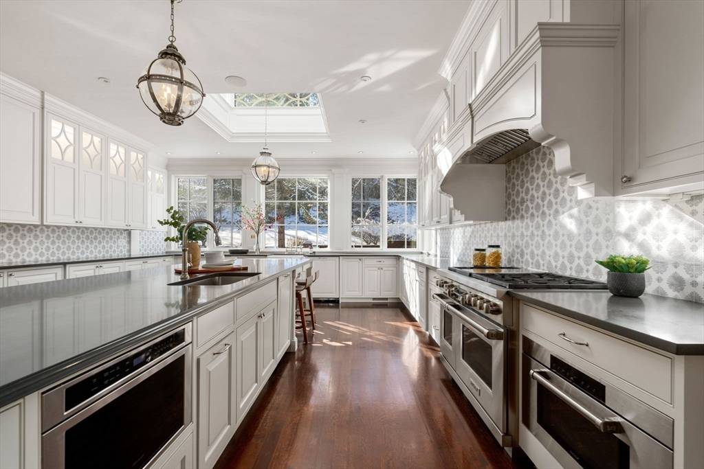 200 Pond Road Wellesley, MA 02482