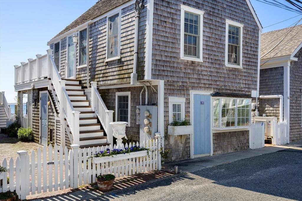 Provincetown, MA 02657,77 Commercial St #1