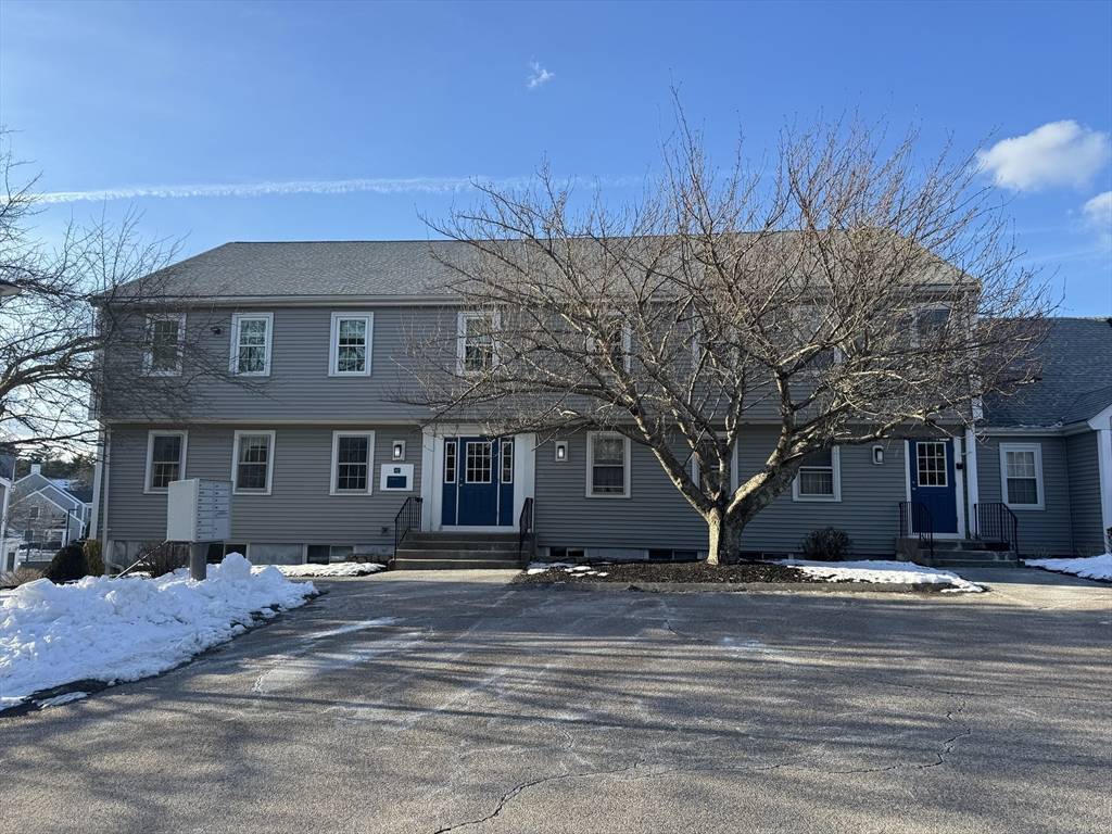 Duxbury, MA 02332,42 Tremont Street #8