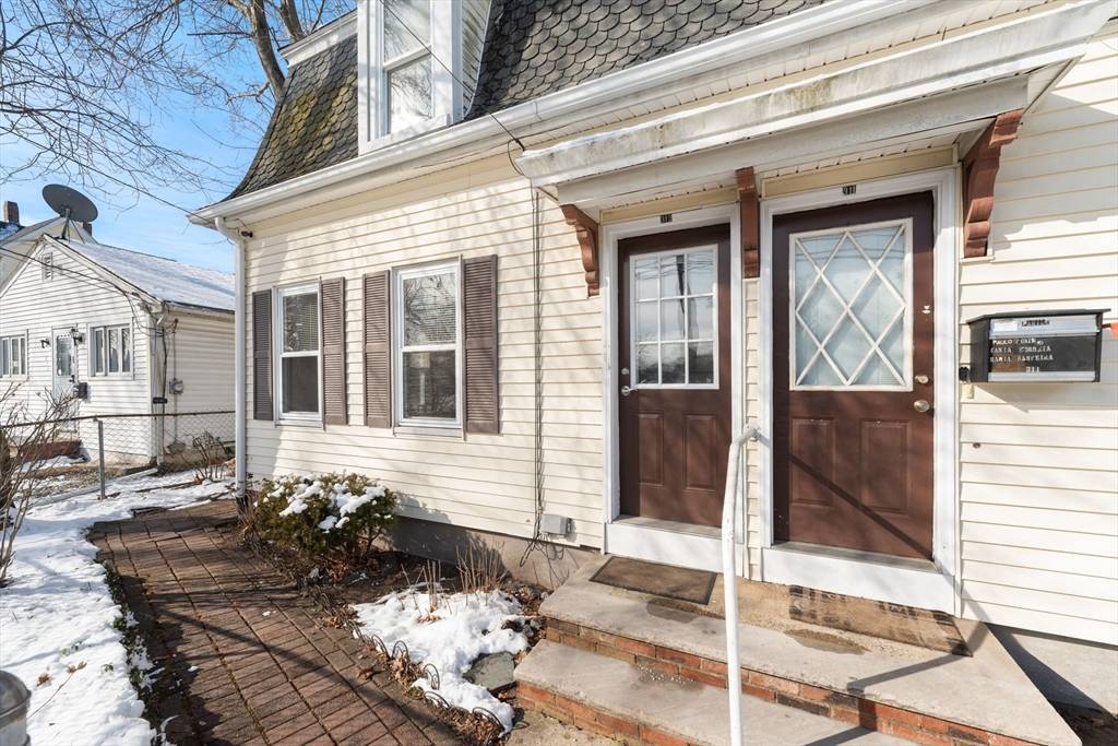 Taunton, MA 02780,313 Cohannet Street #1