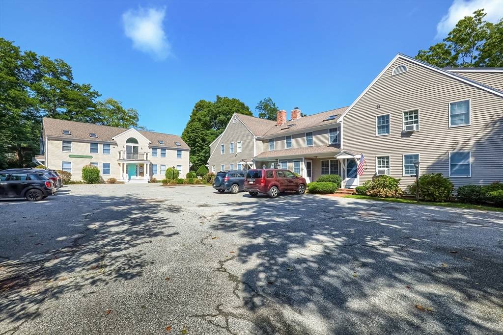 Falmouth, MA 02540,21 Simpson Ln #3E