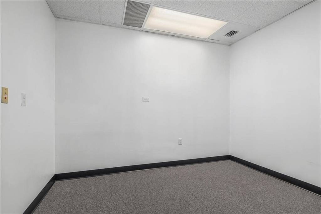 Brockton, MA 02301,478 Torrey Street #9