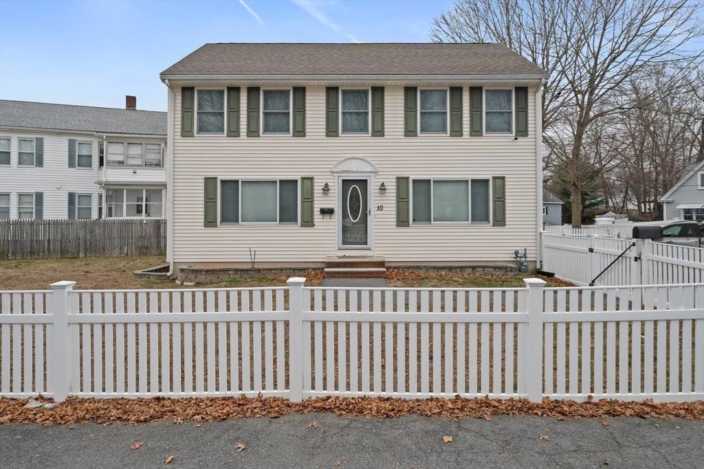 Taunton, MA 02780,10 Winthrop Ave