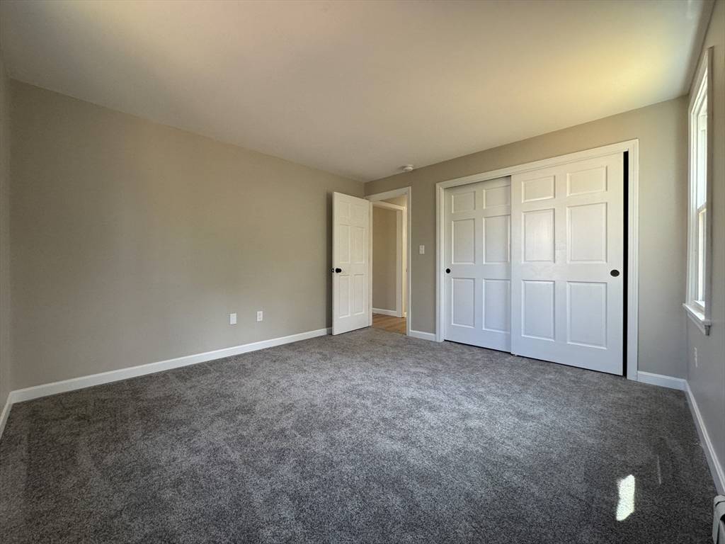 3 Spinnaker Ln Bourne, MA 02559