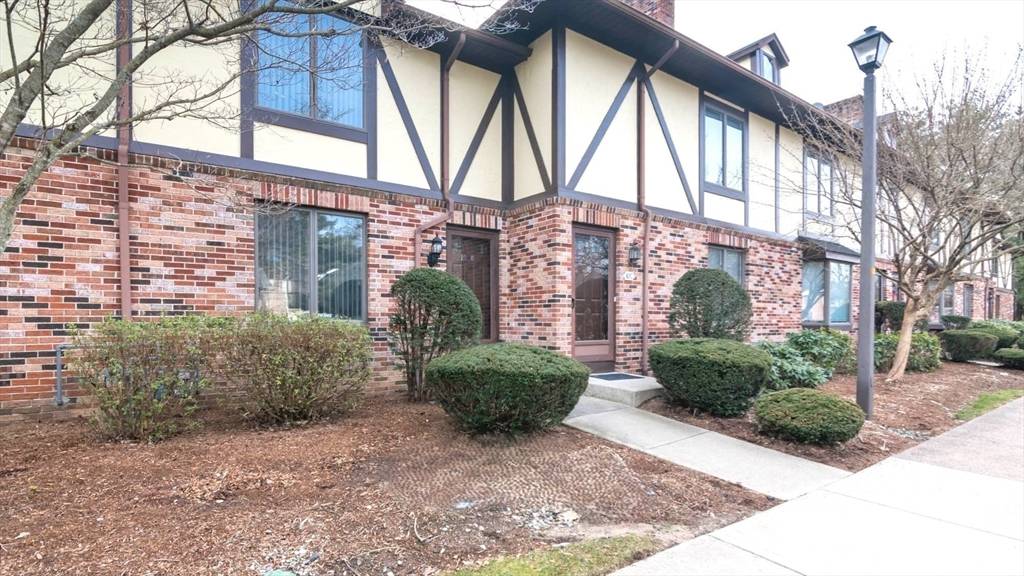 Agawam, MA 01001,10C Mansion Woods #C