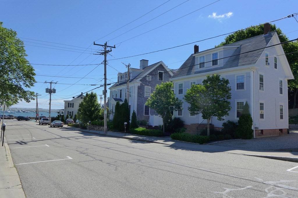 Plymouth, MA 02360,19 Brewster Street #2