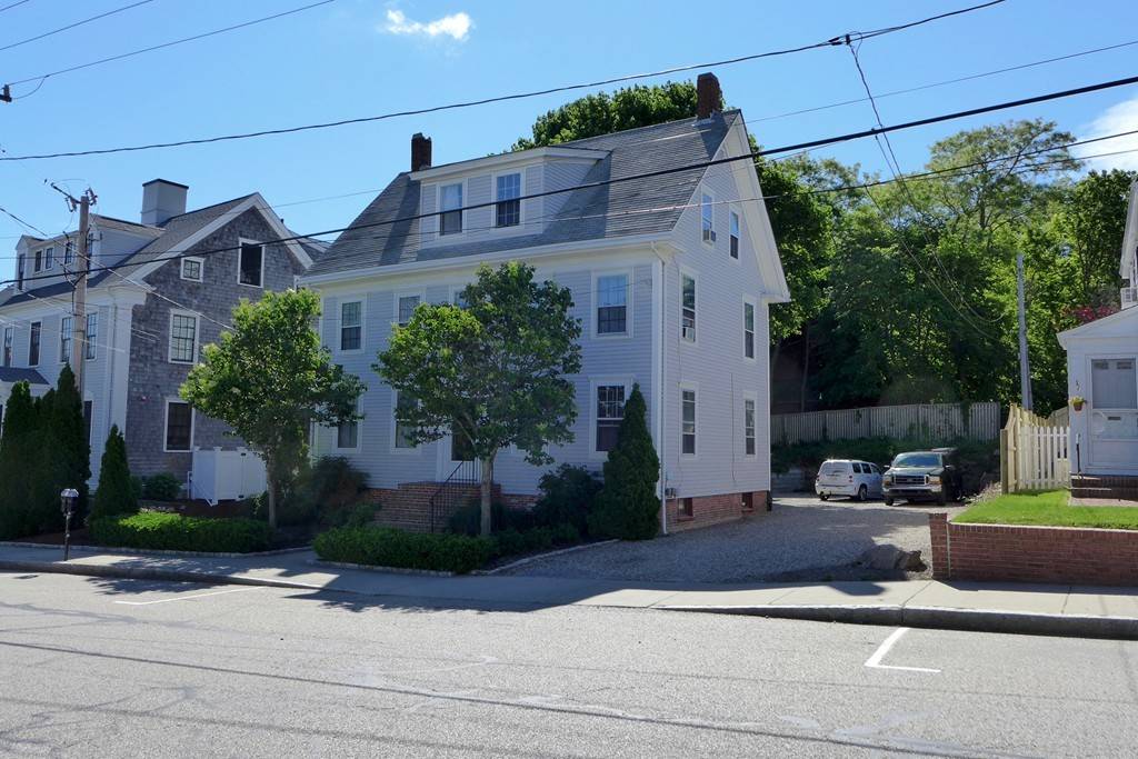 Plymouth, MA 02360,19 Brewster Street #2