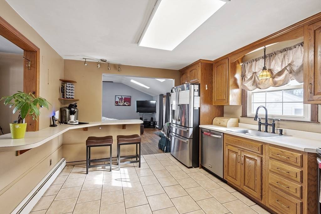 Chelmsford, MA 01824,8 Clover Hill Drive