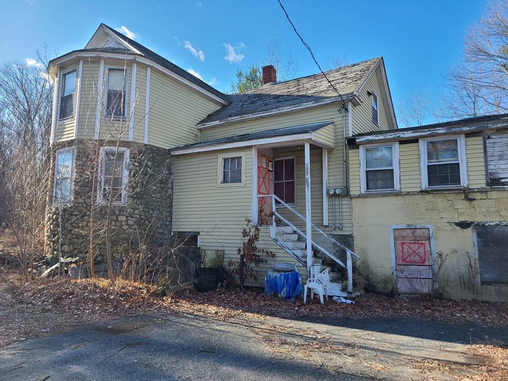 Ashland, MA 01721,137 Pond St