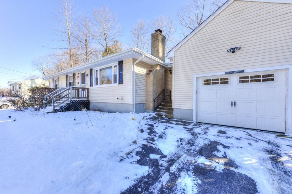 Rutland, MA 01543,13 Anthony Dr