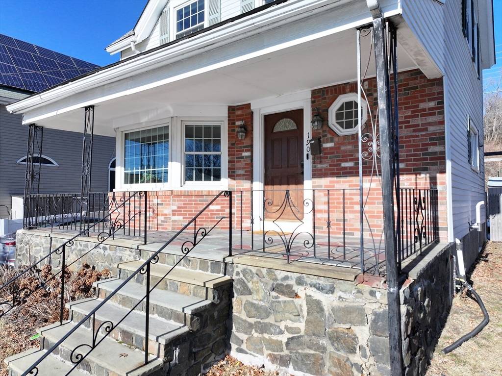 Swampscott, MA 01907,190 Norfolk Ave