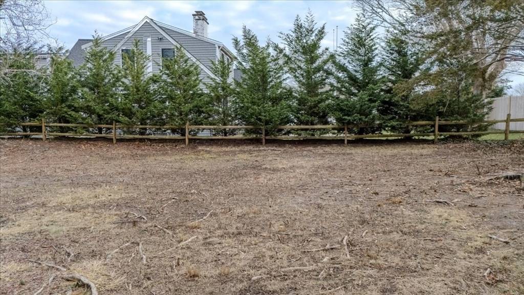 19 Riverway Harwich, MA 02671