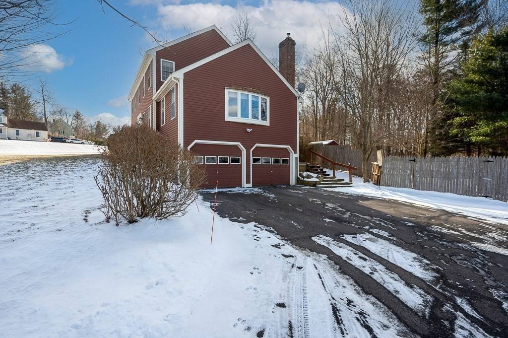 Rutland, MA 01543,1 Valley View Circle