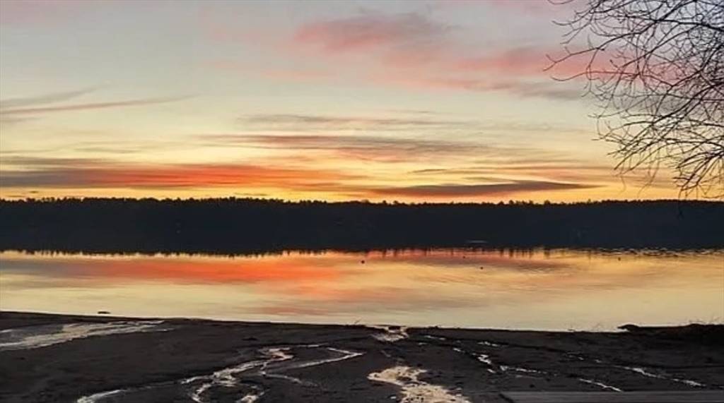 Lakeville, MA 02347,3 Evergreen Rd