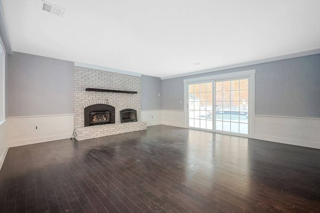 26 Dunstable Rd Westford, MA 01886