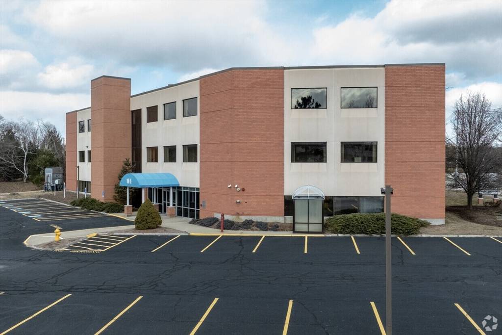 Westborough, MA 01581,106 E Main St