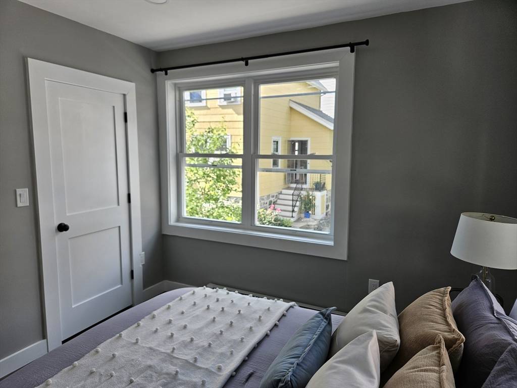 Melrose, MA 02176,11 Waverly Place #2