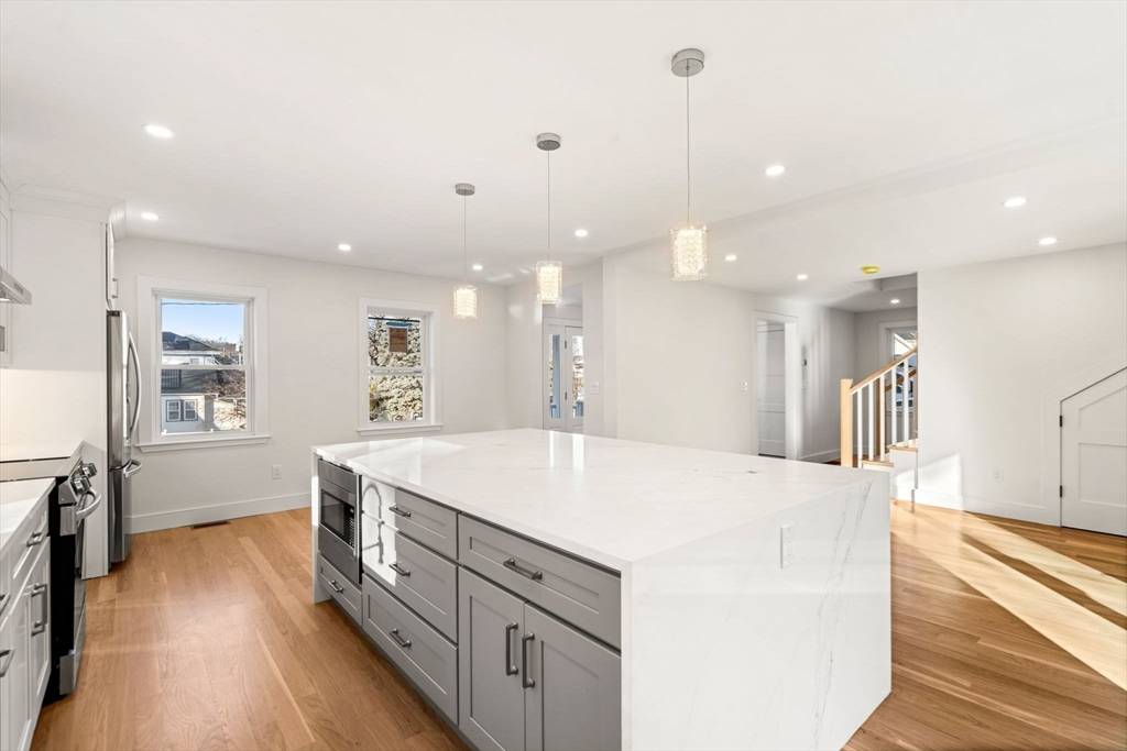Medford, MA 02155,62 Circuit Road
