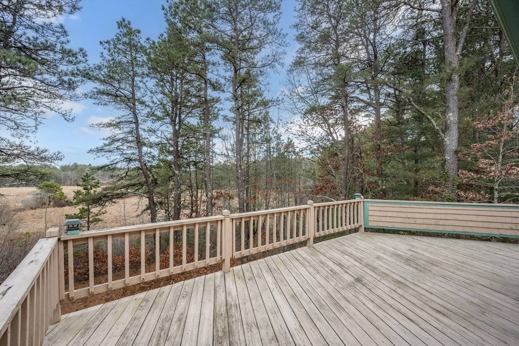 Falmouth, MA 02536,84 Overlook Circle