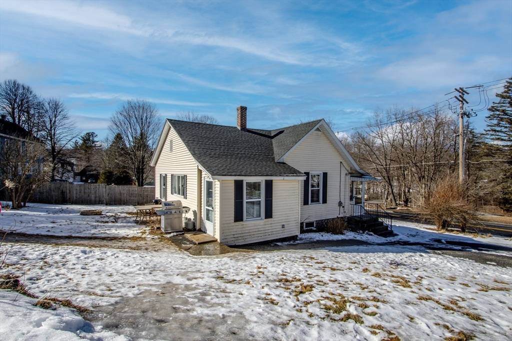 Holden, MA 01522,17 Quinapoxet St