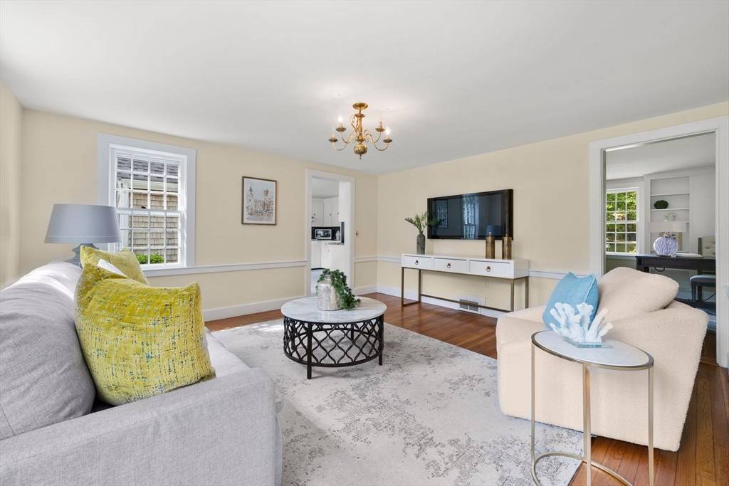 14 Wadsworth Ln Duxbury, MA 02332