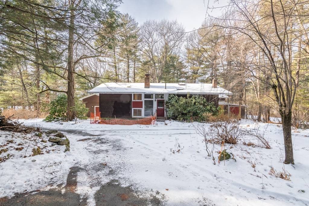 Weston, MA 02493,55 Spruce Hill Road