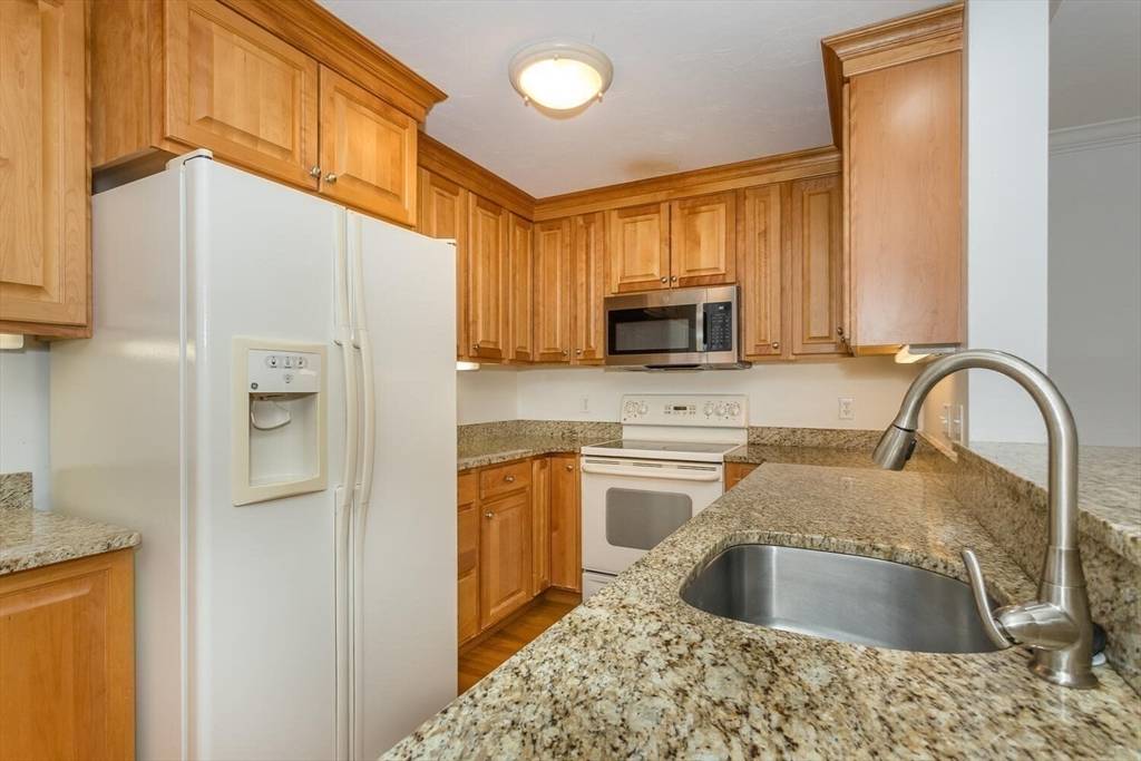 Canton, MA 02021,25 Maple Street #25A