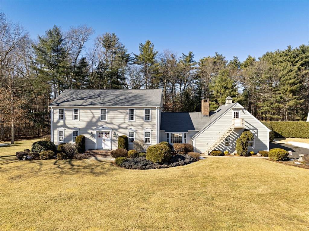 Wilbraham, MA 01095,8 Deepwood Dr