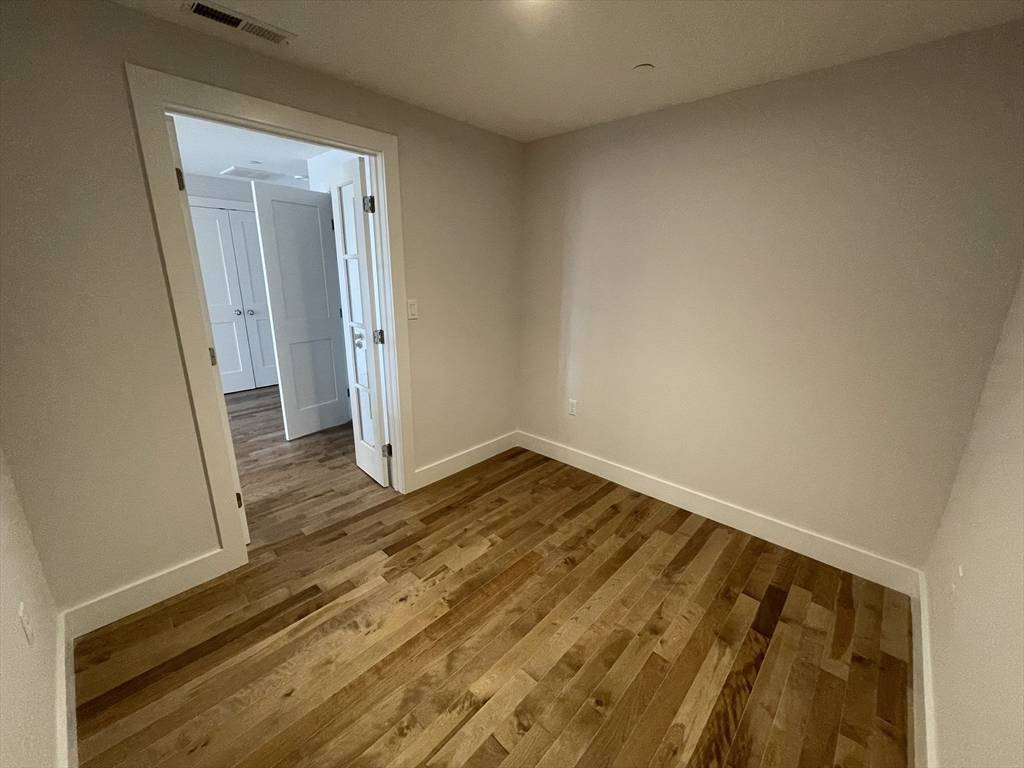 Boston, MA 02135,50 Hichborn St #503