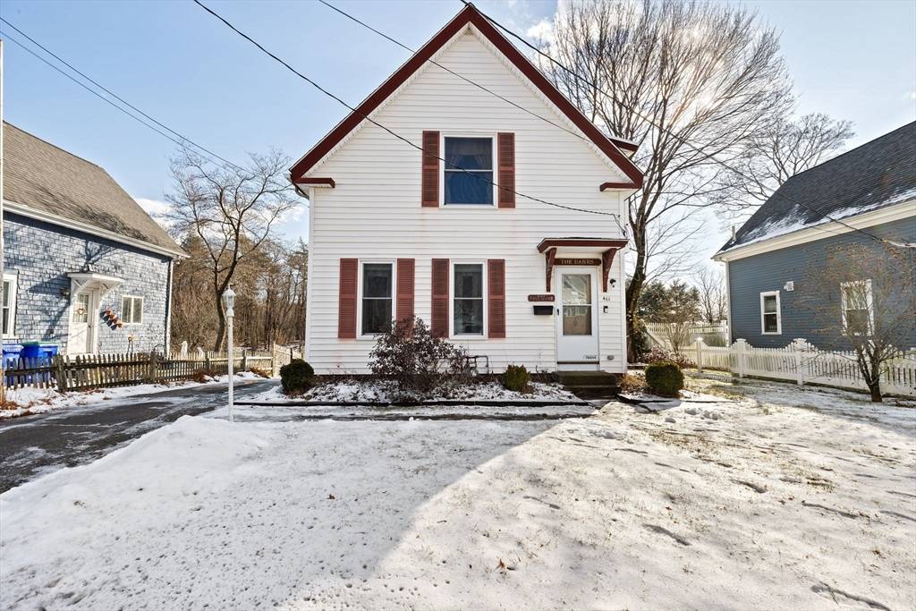 Rockland, MA 02370,461 E Water St