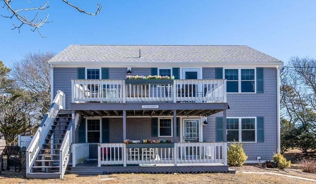 Barnstable, MA 02601,470 Sea St #2B