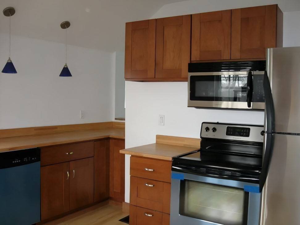 17 Suffolk St Chelsea, MA 02150