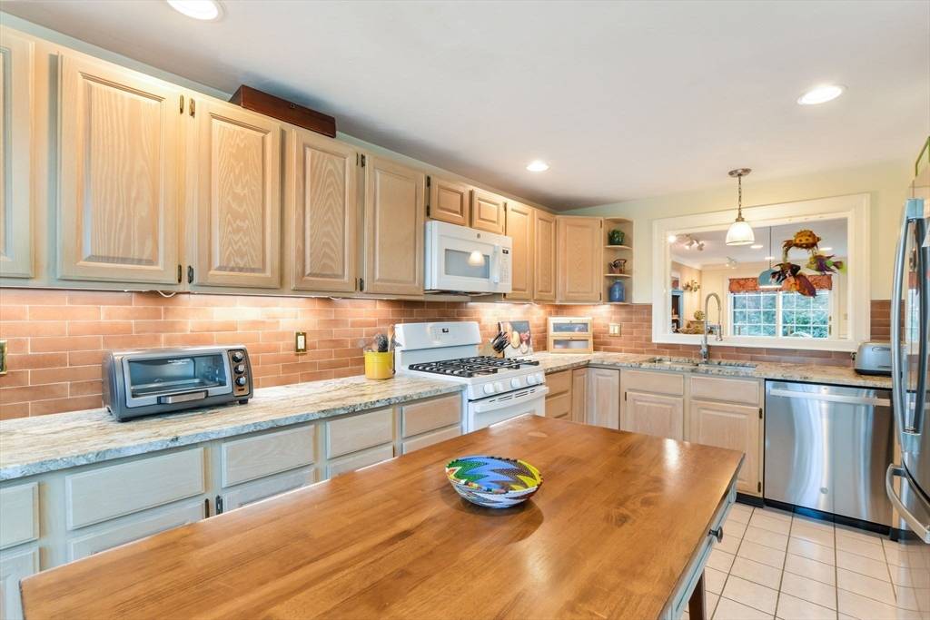 Mashpee, MA 02649,15 Village Green Cir #15