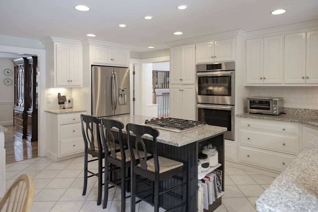 98 Bunker Hill Rd Barnstable, MA 02655
