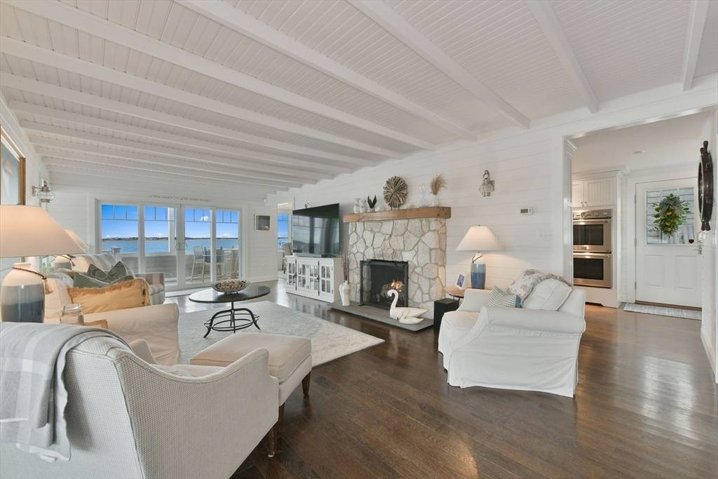 24 Richmond Road Bourne, MA 02559